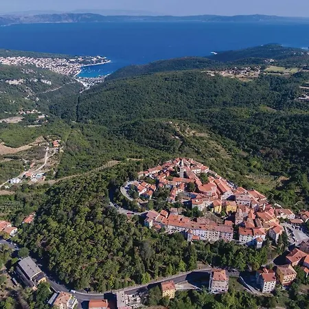 Two-bedroom Holiday In Labin *