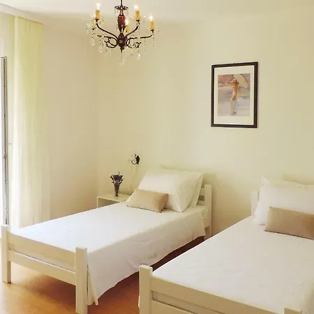 Two-bedroom Holiday In Labin